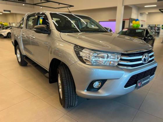 TOYOTA HILUX 2.7 SR 4X2 CD 16V FLEX 4P MANUAL TOYOTA HILUX 2.7 SR 4X2 CD 16V FLEX 4P MANUAL